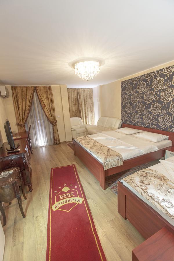 B&B Agusevic 新帕扎尔 外观 照片